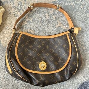 Louis Vuitton Monogram Shoulder Bag Women’s